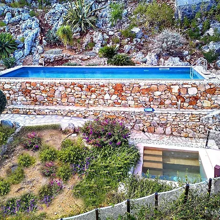 Fenice Villa *